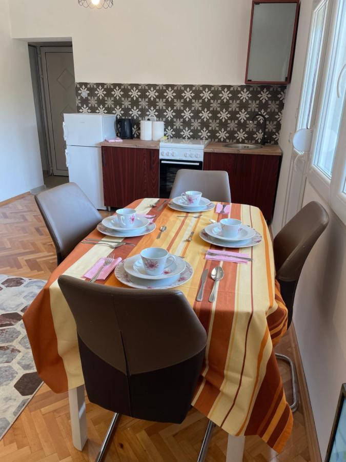 Entire 1-Bedroom Apartment With Free Parking Podgorica Buitenkant foto